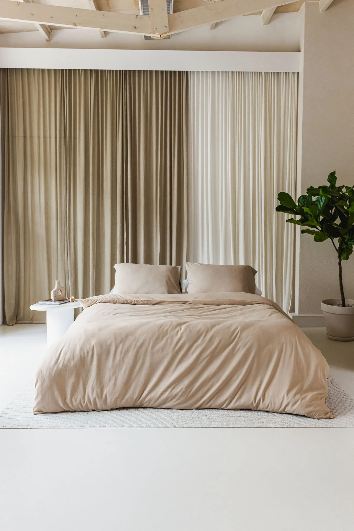 Beige beddengoed van Néarr Bedding in 100% Egyptisch katoen